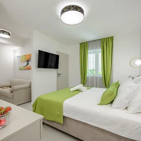 Guest house Antique Luxury 4*
